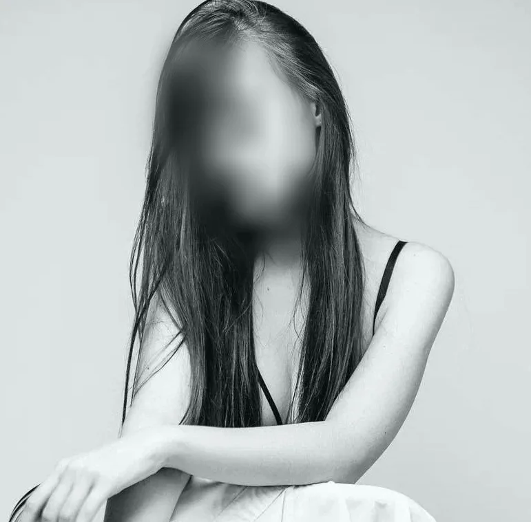Agata, 19