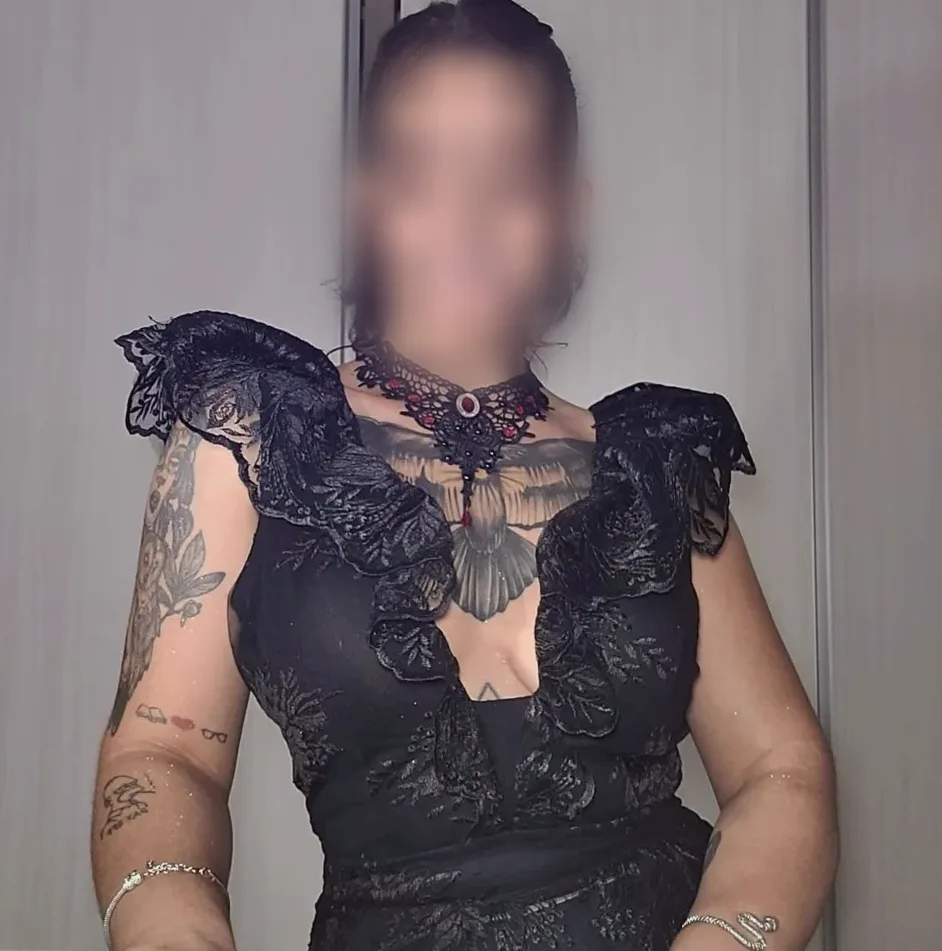 Amara, 30