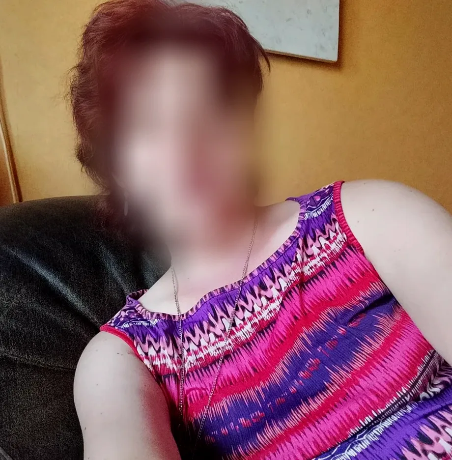 Kelly, 35