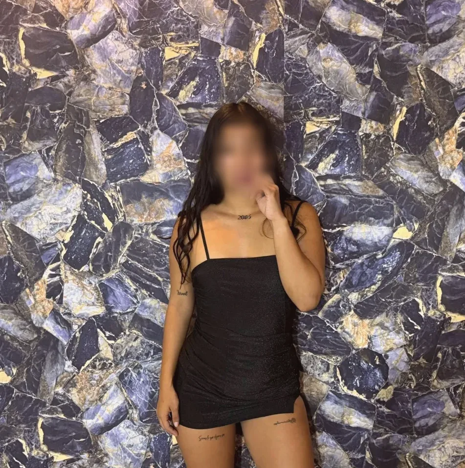 Olivia, 21